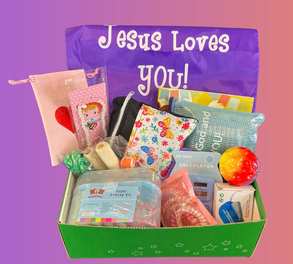 Girl's Essential Themed Shoebox